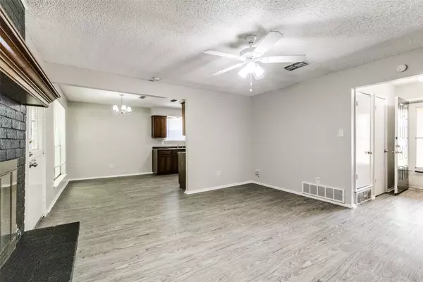 Watauga, TX 76148,6121 Stardust DR S