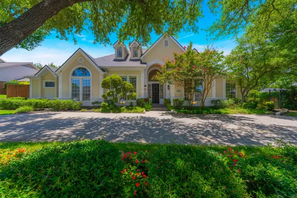 5822 Knightsbridge DR, Dallas, TX 75252
