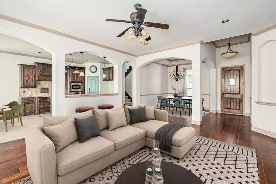 11048 Fernbury DR, Fort Worth, TX 76179