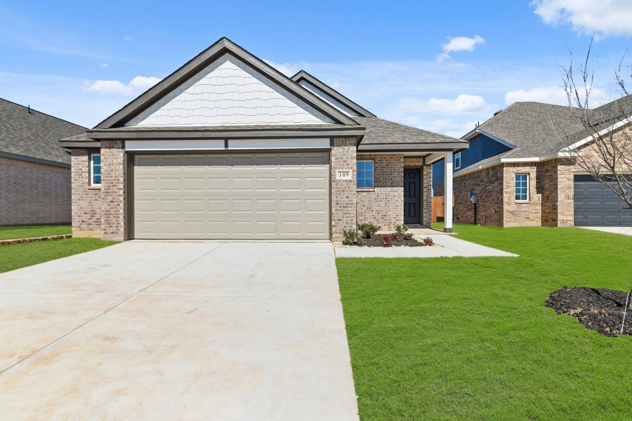 109 Drovers DR, Cleburne, TX 76031