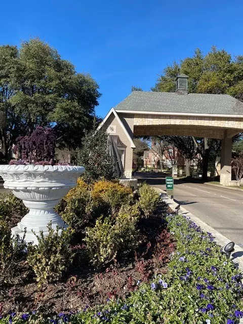 Dallas, TX 75287,5357 GATESWORTH LN