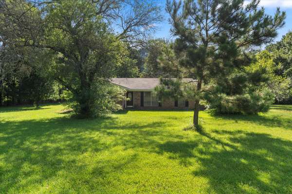 388 Fern Lake RD, Marshall, TX 75672