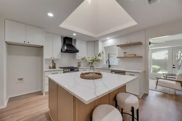 Richardson, TX 75082,2408 Buttercup DR