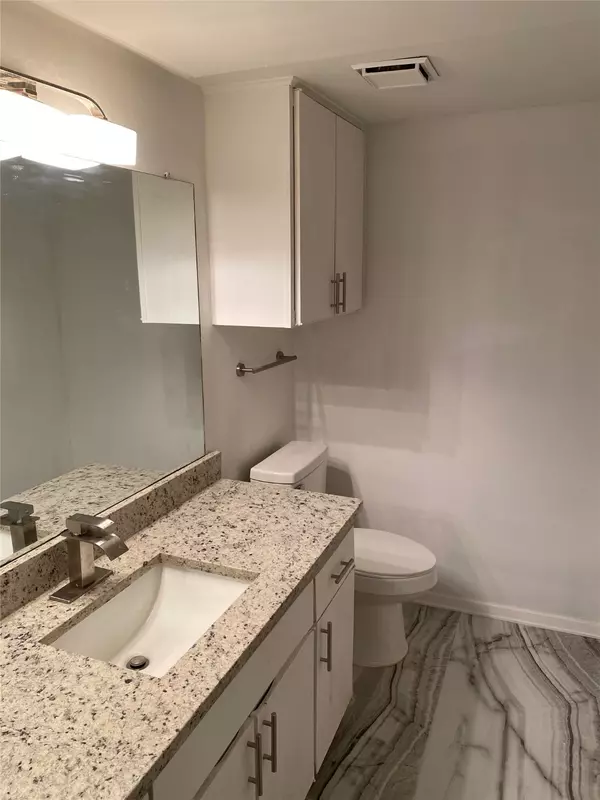 Dallas, TX 75230,12888 Montfort DR #216