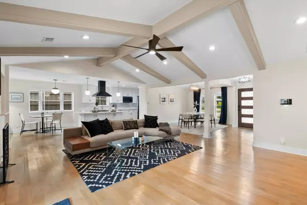 Dallas, TX 75214,6330 E Lovers LN