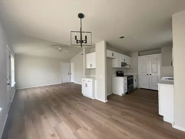 Lewisville, TX 75057,441 N Cowan AVE #12