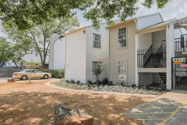 Dallas, TX 75226,4717 Columbia AVE #109