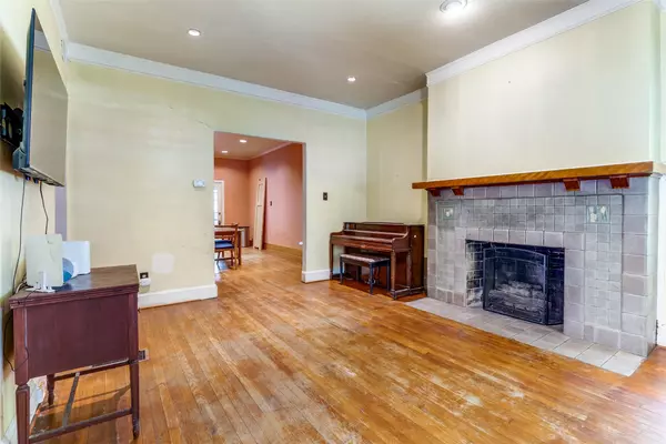 Dallas, TX 75214,4916 Junius ST