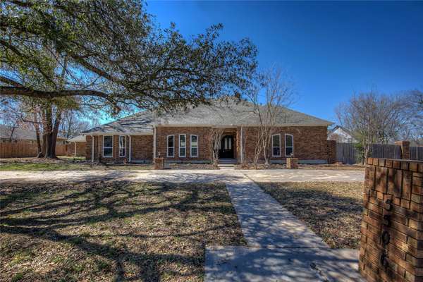 5506 Burgundy DR, Greenville, TX 75402
