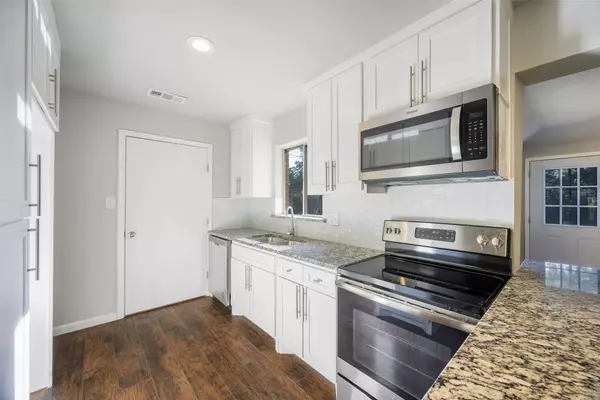 Plano, TX 75074,1704 Sherrye DR