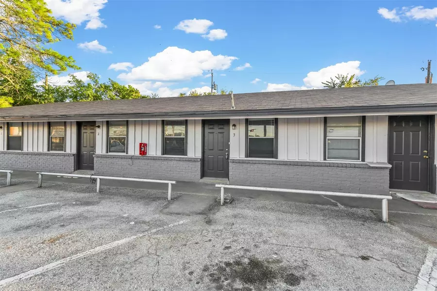 1585 N Mill ST #6, Lewisville, TX 75057