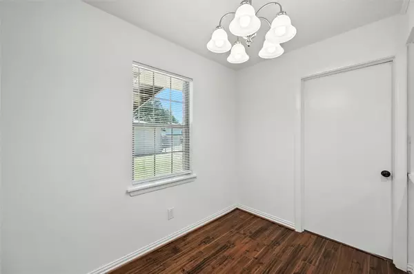 Dallas, TX 75229,10907 Marsh LN