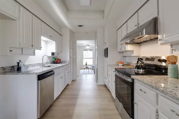 Cleburne, TX 76033,909 Highland DR