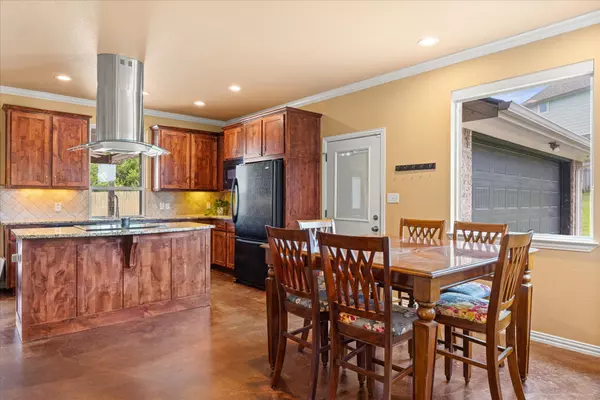 Glen Rose, TX 76043,119 Camelot ST