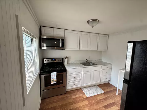 Omaha, TX 75571,410 Heights BLVD