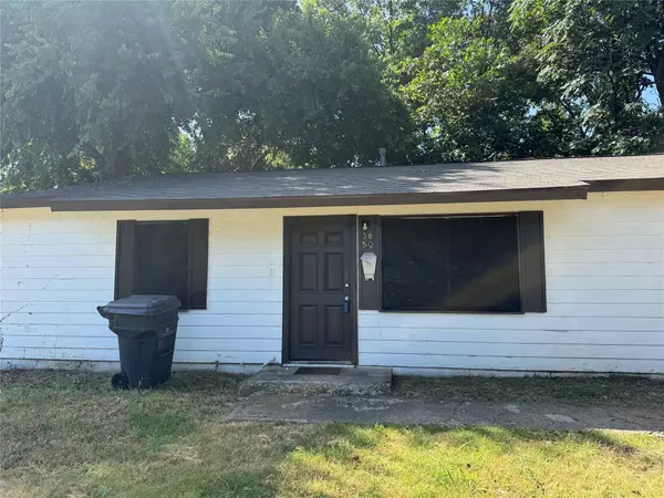 3850 Basswood DR, Dallas, TX 75241