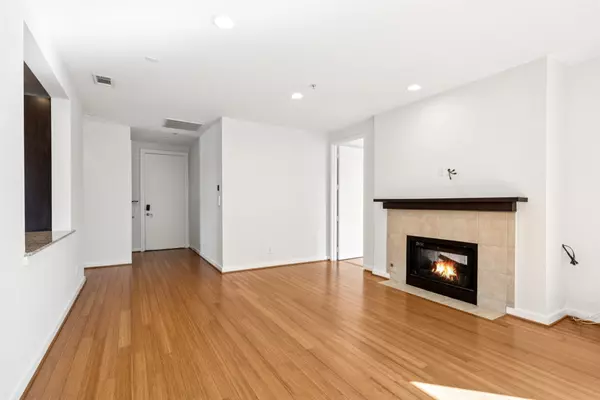 Dallas, TX 75219,4319 Bowser AVE #303