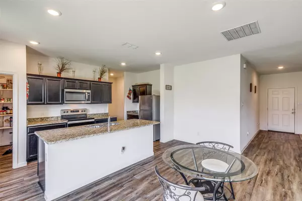 Fort Worth, TX 76036,5525 Mcmahan LN