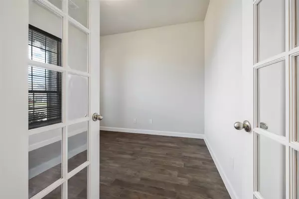 Mclendon Chisholm, TX 75032,2033 Corleone DR