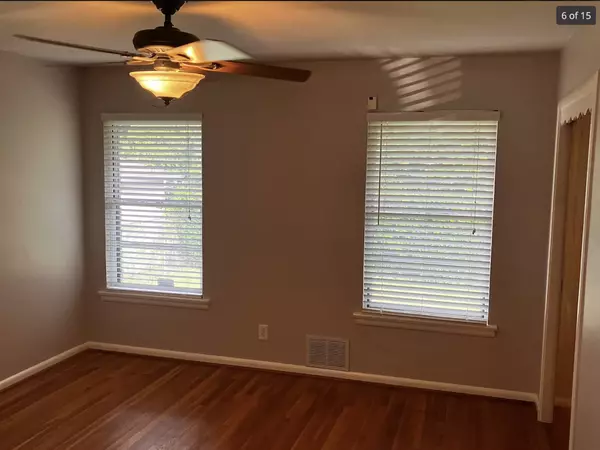 Dallas, TX 75214,6618 E Mockingbird LN