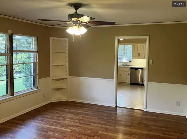 Dallas, TX 75214,6618 E Mockingbird LN