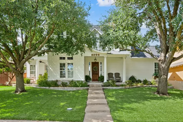 8209 Euclid AVE, North Richland Hills, TX 76180