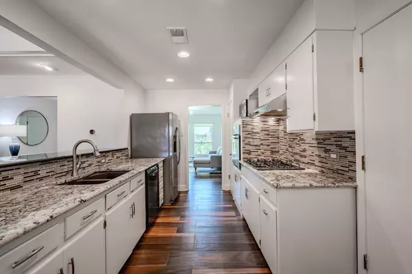 Dallas, TX 75229,3347 Latham DR