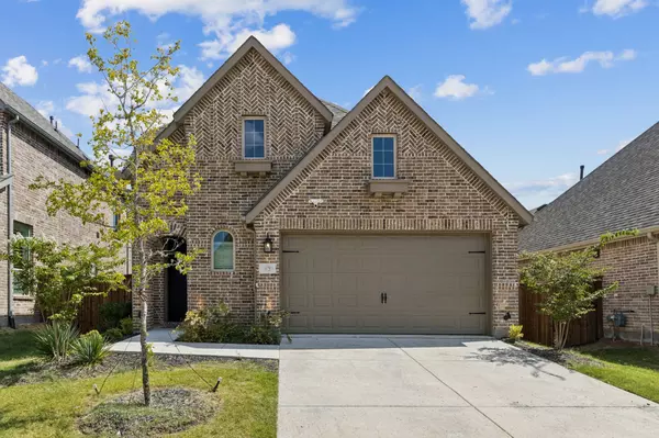 1928 Pelham DR, Aubrey, TX 76227