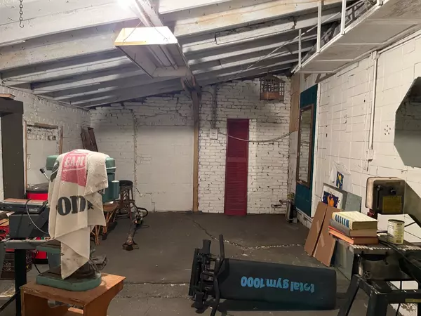 Paris, TX 75460,646 NE 19th ST