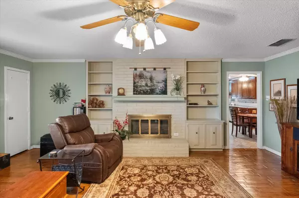 Arlington, TX 76015,3103 Avon DR