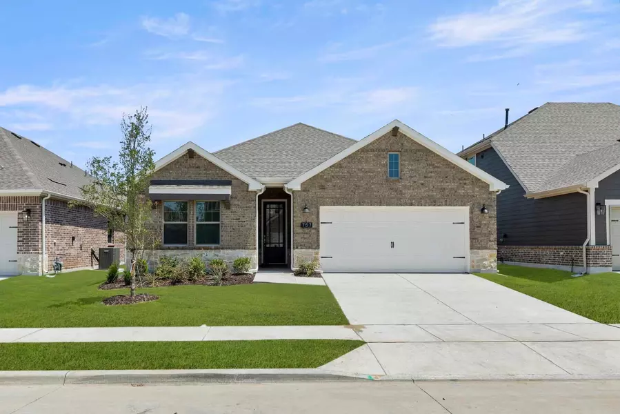 757 Waterhouse Lake DR, Anna, TX 75409
