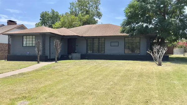 1006 Whitestone LN, Dallas, TX 75232