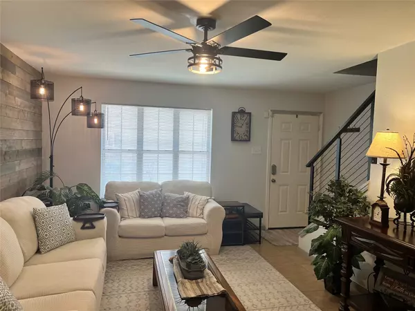 1337 S 11th ST, Waco, TX 76706