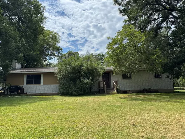 201 FM 2247, Comanche, TX 76442