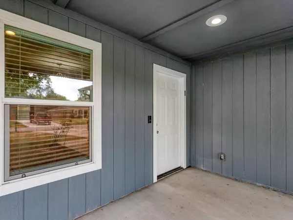 Whitewright, TX 75491,202 W Elm ST