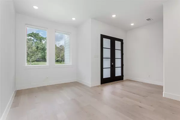 Dallas, TX 75223,623 Parkview AVE