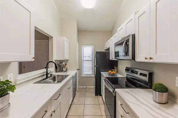 Euless, TX 76039,610 Canterbury ST