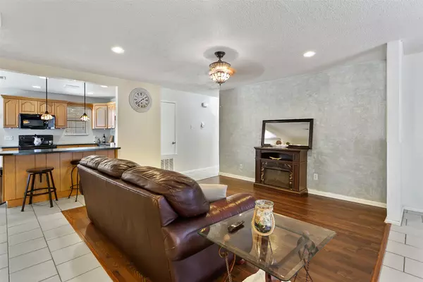 Whitney, TX 76692,169 Live Oak DR