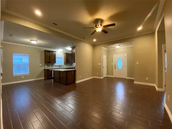 Sherman, TX 75090,1524 S Montgomery ST