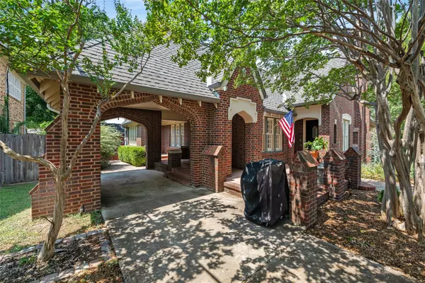 Fort Worth, TX 76110,1808 Forest Park BLVD