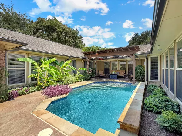 Dallas, TX 75243,13027 Harkness DR