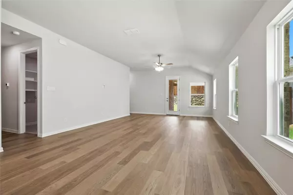 Fort Worth, TX 76036,4936 Water Lily LN