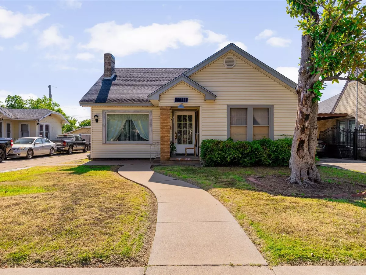 Fort Worth, TX 76164,1955 Francis ST