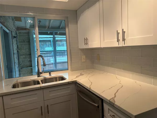 Carrollton, TX 75006,2637 Via Cordova