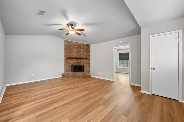 Bedford, TX 76021,2829 Springhaven CT