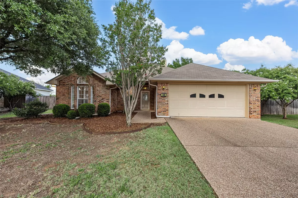 Mcgregor, TX 76657,420 Alamo DR