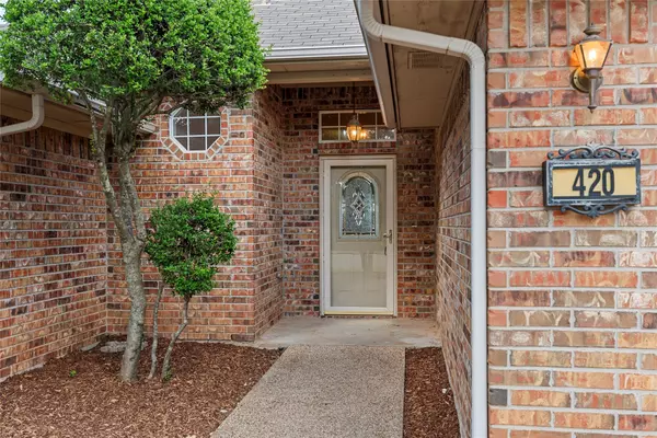 Mcgregor, TX 76657,420 Alamo DR