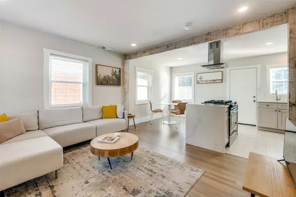706 Cedar Hill AVE, Dallas, TX 75208
