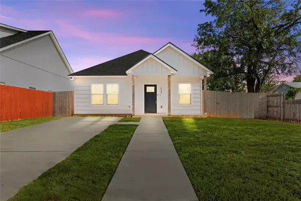 1924 Summer AVE, Waco, TX 76708
