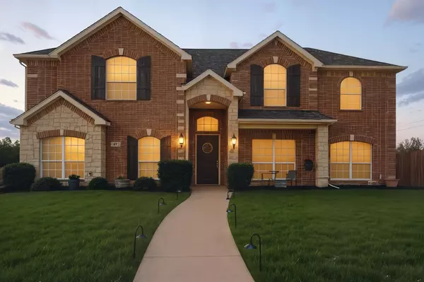 609 Sunrise DR, Kennedale, TX 76060